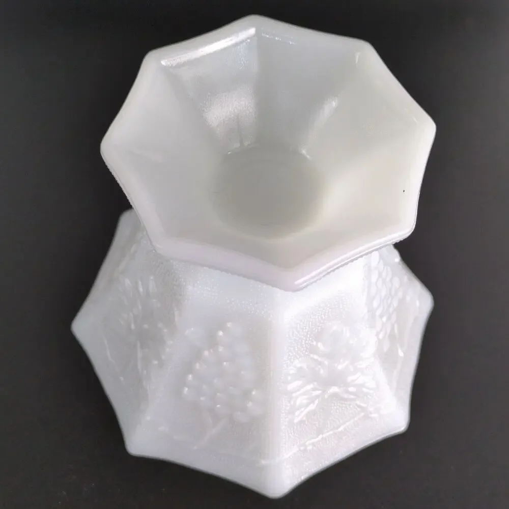 Vtg Anchor Hocking Grapes & Leaves Milk Glass Pedestal Candy Dish & Lid Stippled